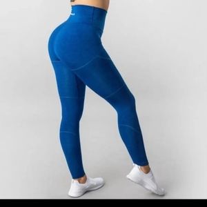 SOLD Alphalete OG Revival Leggings